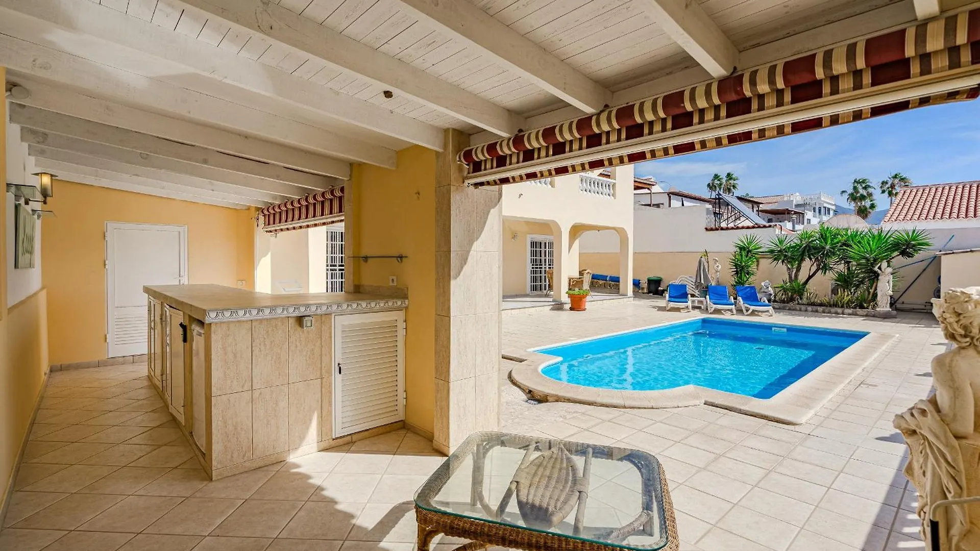 Villa El Yuka , Heated Pool 칼라오살바헤